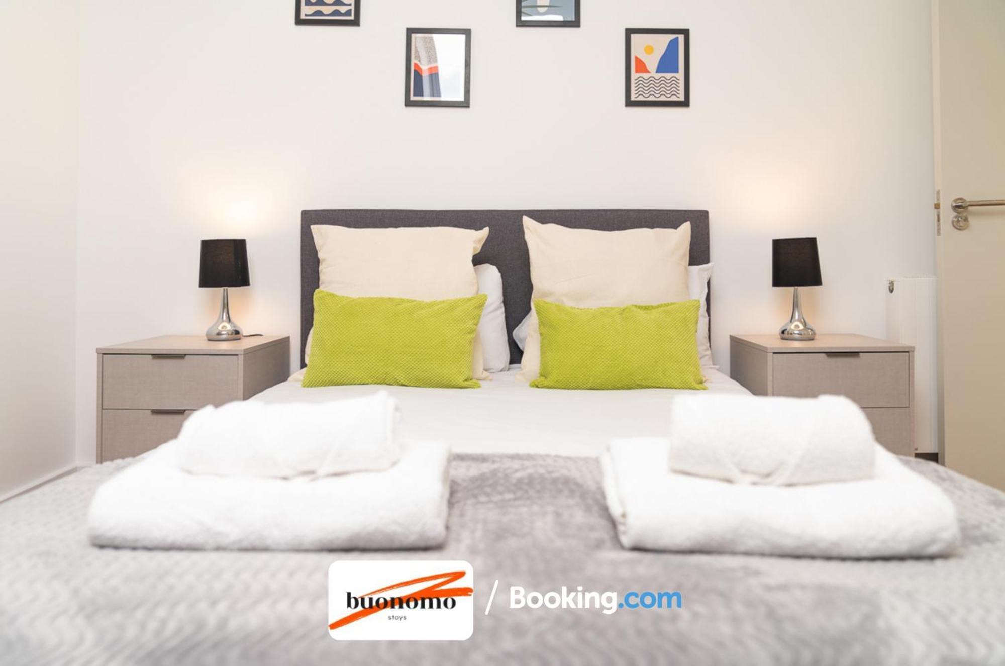 Two Bedroom Apartment At Buonomo Stays Short Lets & Serviced Accommodation London Eksteriør billede